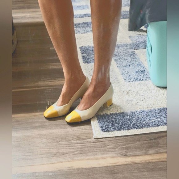 Etienne Aigner Shoes - Vintage Etienne Aigner Leather Cap Toe Pump Shoes Heel  Yellow,Cream Size 7